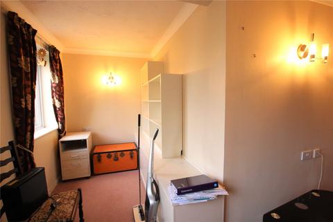 1 bedroom apartment for sale, Station Road, Thorpe Bay, Essex, SS1