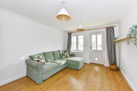22 Linnet Close, Petersfield, GU31 4RF