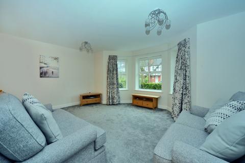 2 bedroom apartment for sale - Potters Court, 2A Rosebery Road, Cheam, Sutton, SM1