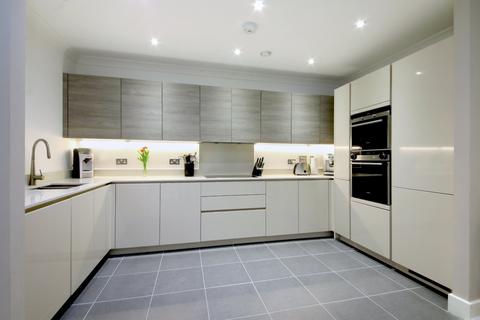 2 bedroom apartment for sale, Station Road, Beaconsfield, Buckinghamshire, HP9
