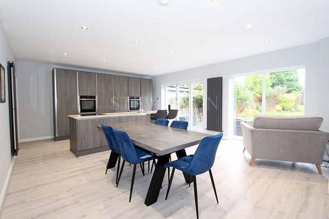 87 York Avenue, Finchfield, Wolverhampton, WV3 9BS