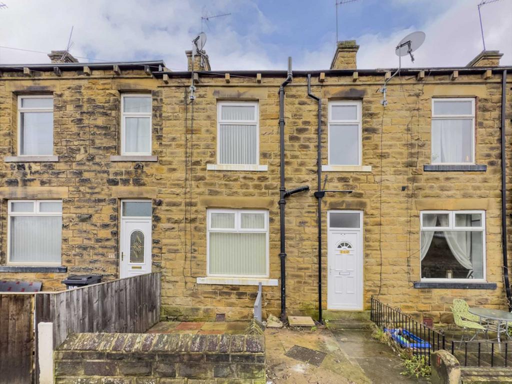 Lady Ann Road, Batley 3 bed terraced house £129,950