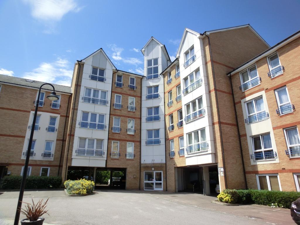 Fairfield Square, Stuart Road, Gravesend, Kent, DA11 0DT 2 bed apartment £950 pcm (£219 pw)