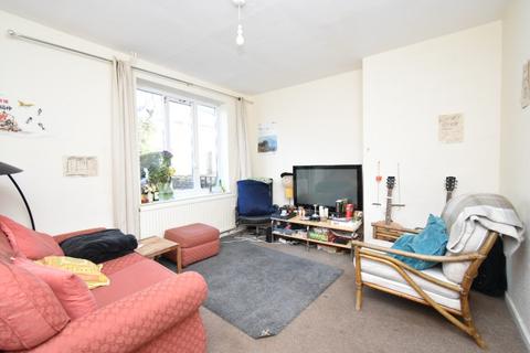 4 bedroom semi-detached house to rent, Robson Road, Earlham, Norwich, NR5