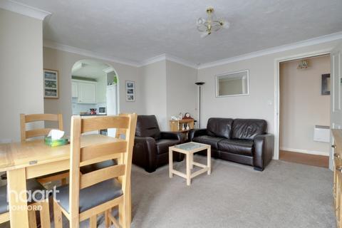 2 bedroom apartment for sale - Western Road, Romford