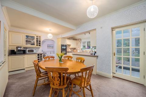 132 Dorridge Road, Dorridge, Solihull, B93 8BN