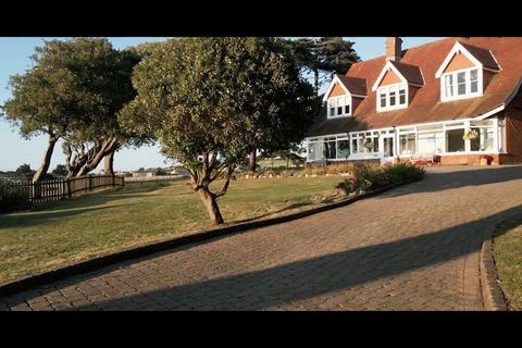 9 bedroom detached house for sale, Colwell Bay, Isle of Wight