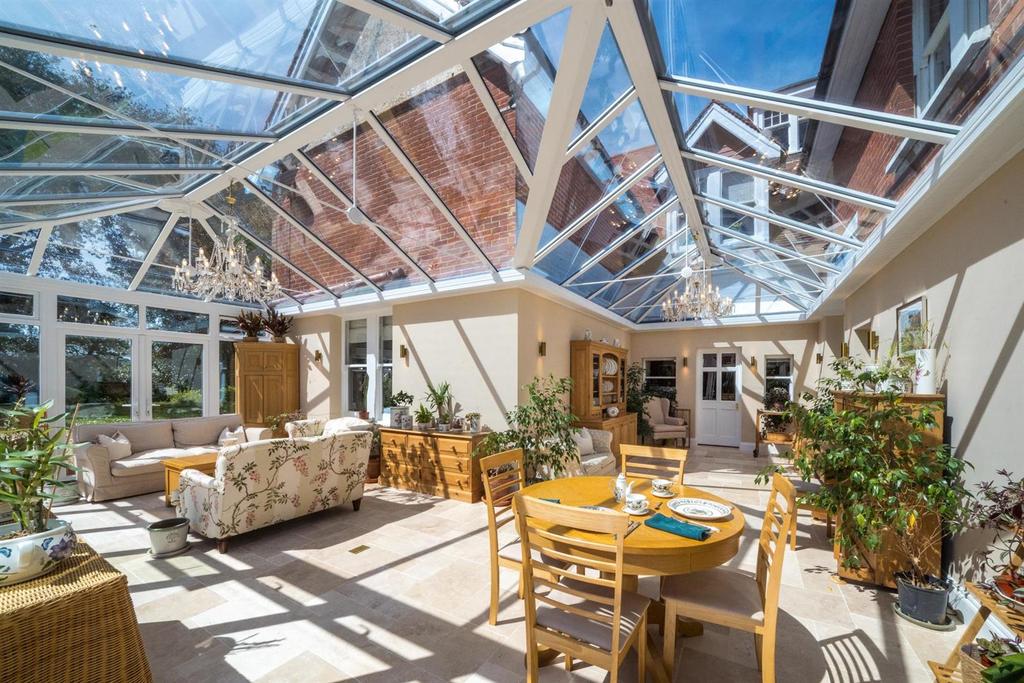 Conservatory/Morning Room