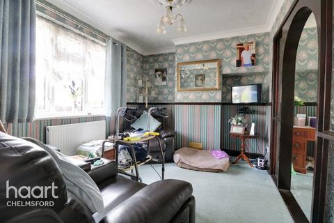 3 bedroom semi-detached house for sale, North Avenue, Chelmsford