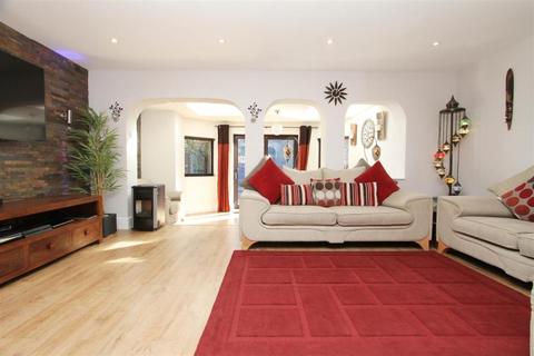 3 bedroom terraced house for sale - Regents Close,  Hayes, UB4
