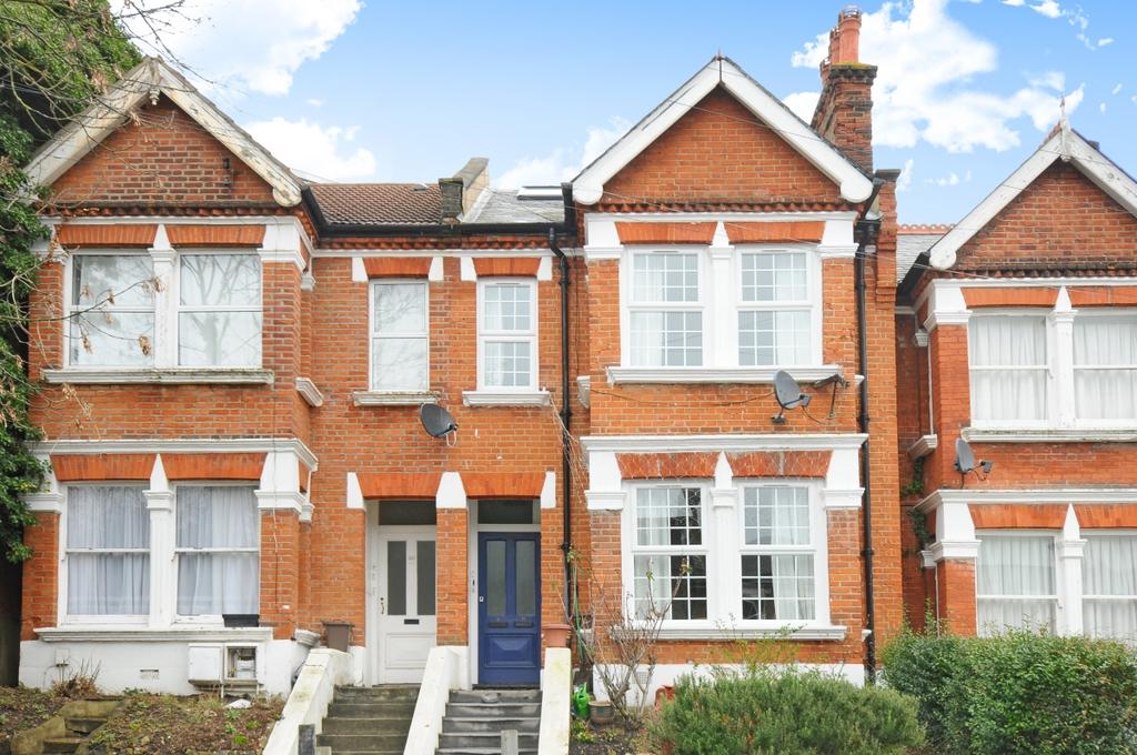 Belvoir Road East Dulwich SE22 2 bed flat £1,800 pcm (£415 pw)