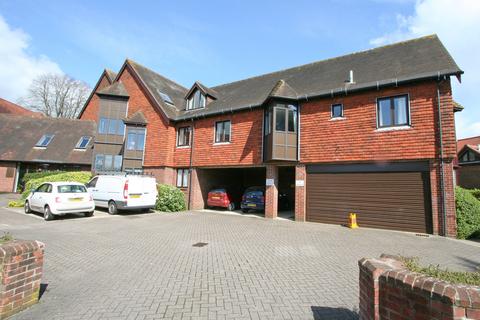 1 bedroom penthouse for sale, Hylton Road, Petersfield, Hampshire, GU32