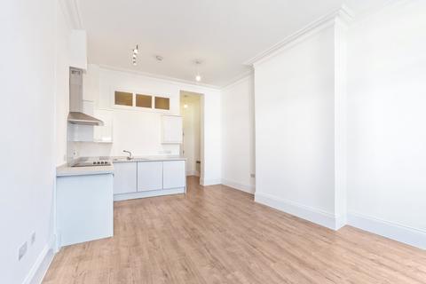 1 bedroom apartment to rent - St. Botolphs Street, Colchester, Essex, CO2