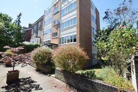 1 bedroom flat to rent, Lawman Court, Kew Road, Kew, Richmond, Surrey TW9