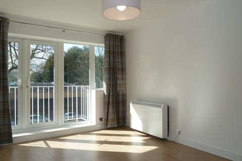 1 bedroom flat to rent, Lawman Court, Kew Road, Kew, Richmond, Surrey TW9