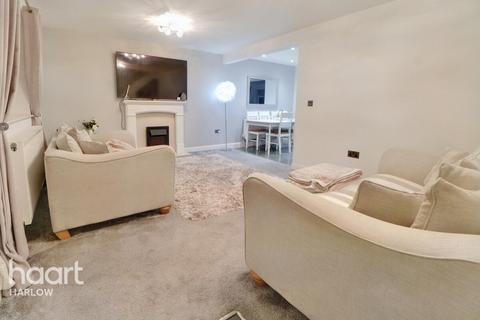 90 Perry Spring, Harlow, CM17 9DH