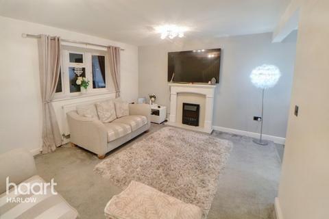 90 Perry Spring, Harlow, CM17 9DH