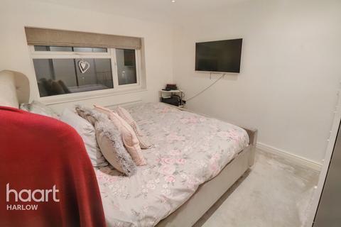 90 Perry Spring, Harlow, CM17 9DH