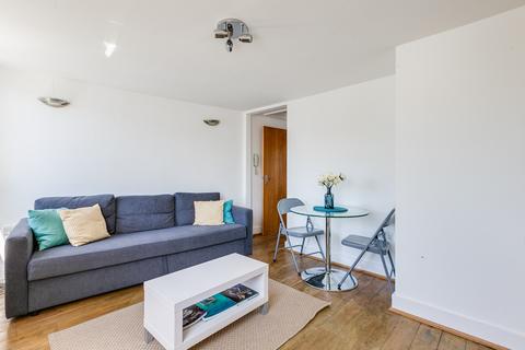 1 bedroom flat to rent, Cumberland Street, London, SW1V