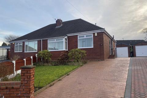 15 Dorchester Drive, Royton, Oldham, OL2 5AU
