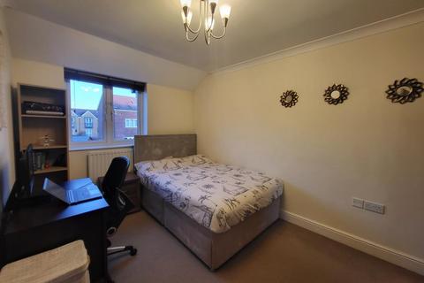3 bedroom end of terrace house to rent - Winston Mews,  Aylesbury,  HP18