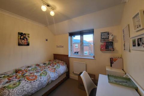 3 bedroom end of terrace house to rent - Winston Mews,  Aylesbury,  HP18