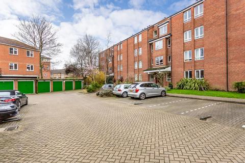 53 Reachview Close, London, NW1 0TY