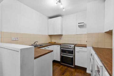 53 Reachview Close, London, NW1 0TY