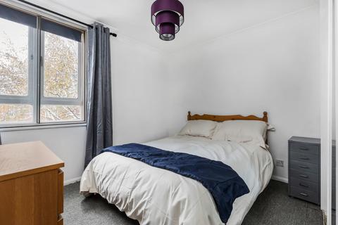 53 Reachview Close, London, NW1 0TY