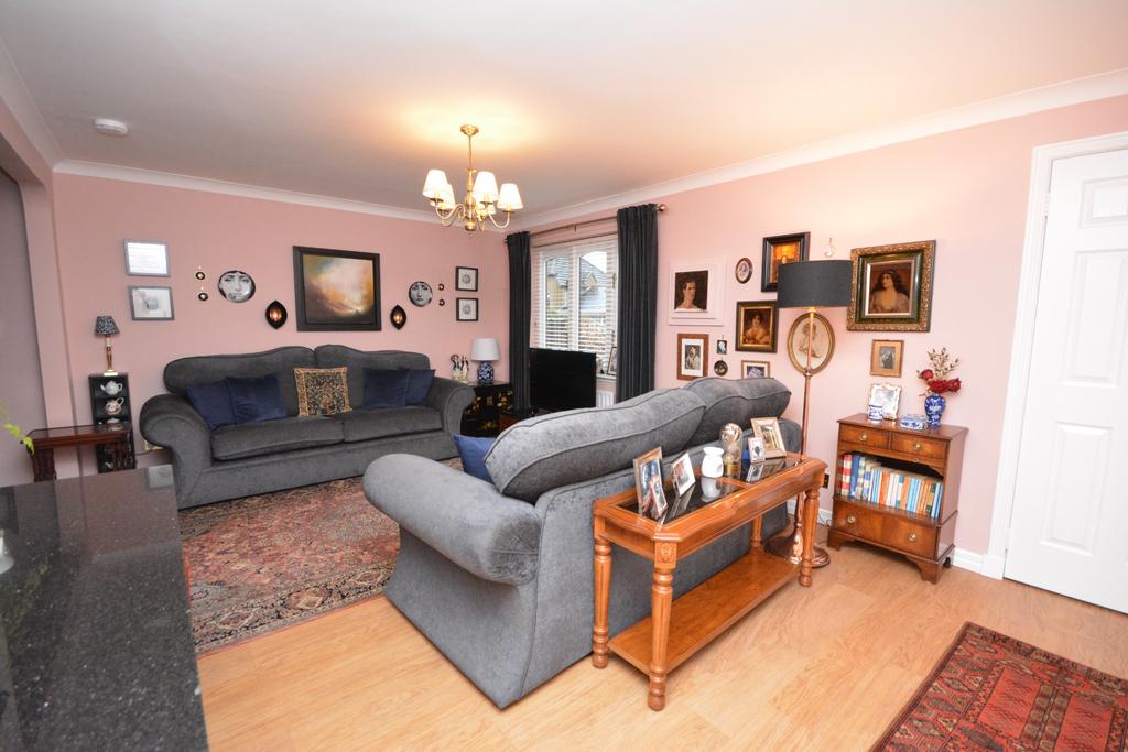 Greenhorn's Well Crescent, Falkirk, Stirlingshire, FK1 5HN 3 bed