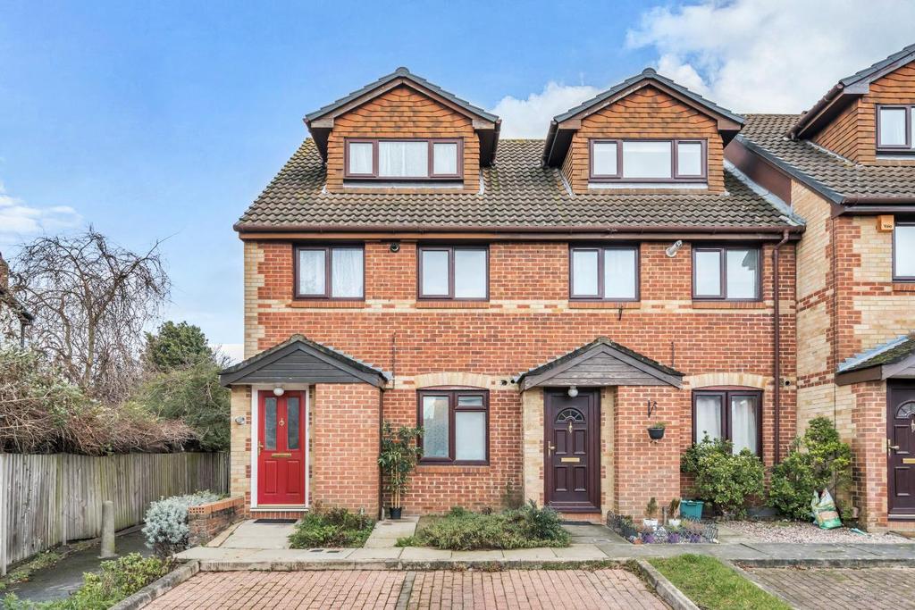 Lilian Road, Streatham Vale 2 bed flat for sale £325,000