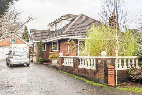 4 bedroom detached house to rent, Mills Farm Close, Oldham, OL8