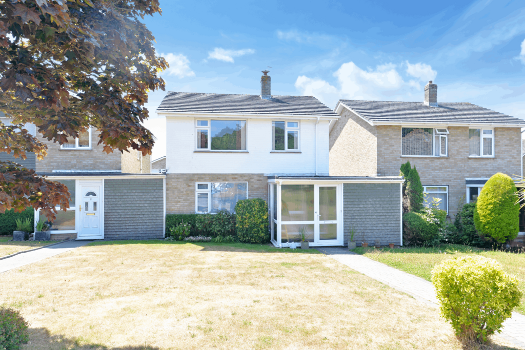 Keswick Road, New Milton, BH25 3 bed detached house for sale £449,950