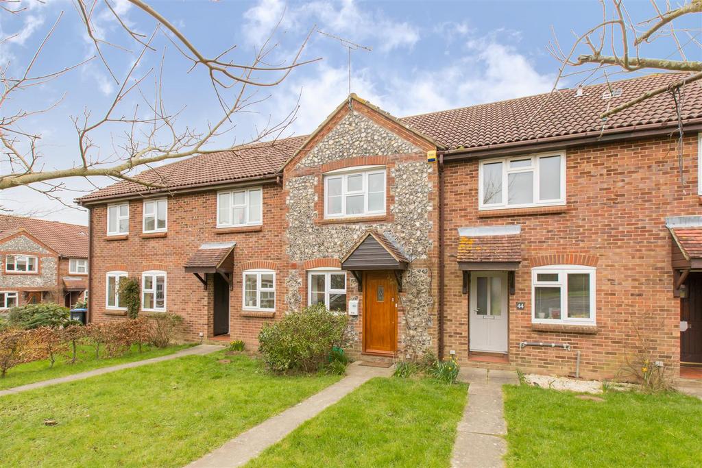 Vallance Close, Burgess Hill, West Sussex, RH15 2 bed terraced house to