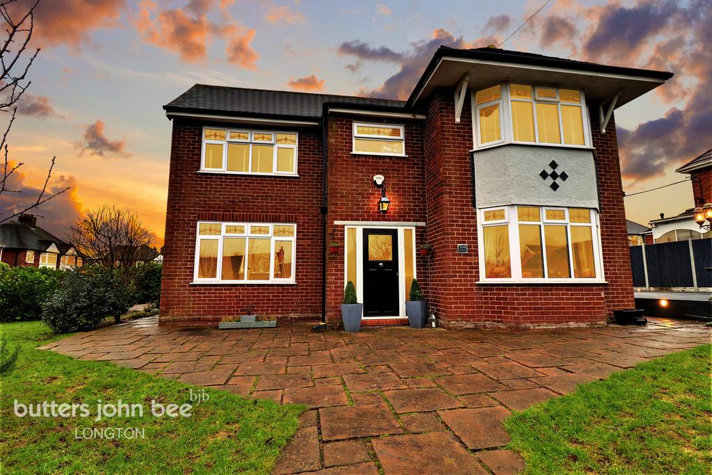 Caverswall Road, Stoke-On-Trent 3 bed detached house - £350,000