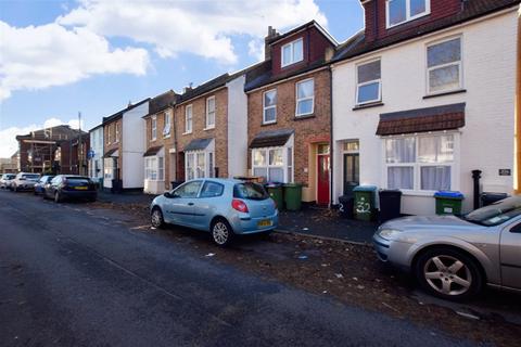 4 bedroom terraced house to rent, William Street, Bognor Regis, PO21