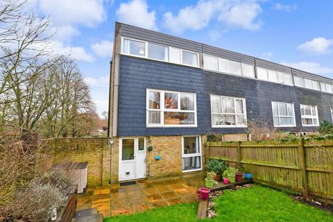 35 Punch Croft, New Ash Green, Longfield, DA3 8HP