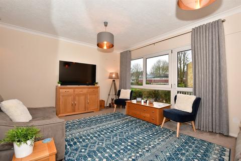 35 Punch Croft, New Ash Green, Longfield, DA3 8HP