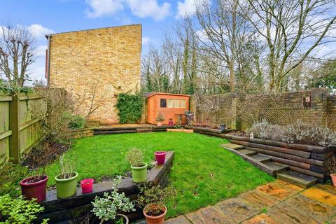 35 Punch Croft, New Ash Green, Longfield, DA3 8HP