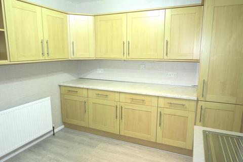 2 bedroom bungalow to rent, Croft House Walk, Morley, LS27