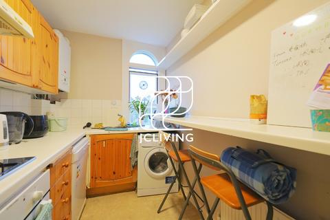 1 bedroom flat to rent, Greencroft gardens, London, NW6