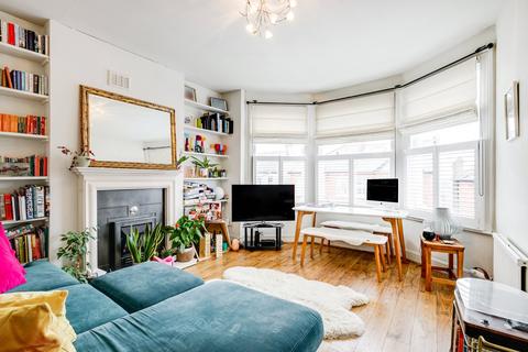 32b Sarre Road, London, NW2 3SL