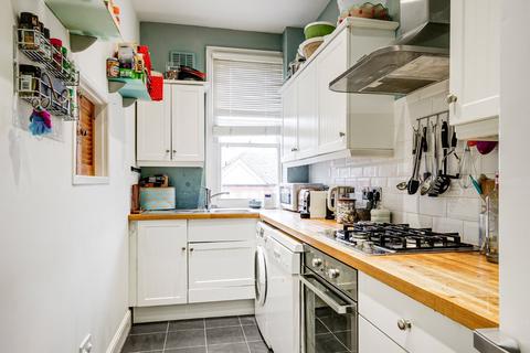 32b Sarre Road, London, NW2 3SL