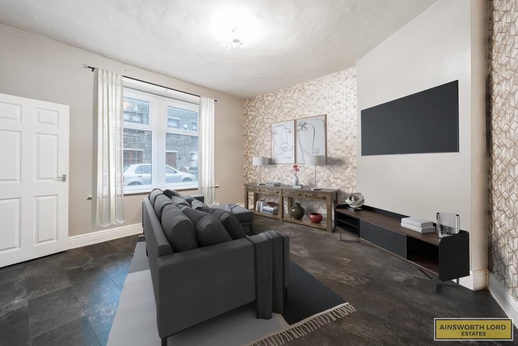 Dove Lane, Darwen 3 bed end of terrace house £599 pcm (£138 pw)