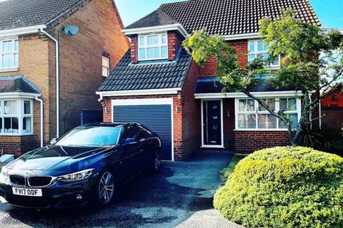 4 bedroom detached house for sale, PENDEEN CLOSE, NEW WALTHAM