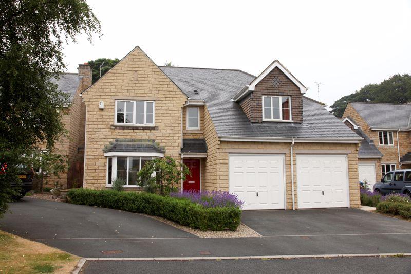 Weavers Court, Burnley Road, Sowerby Bridge 5 bed detached house for