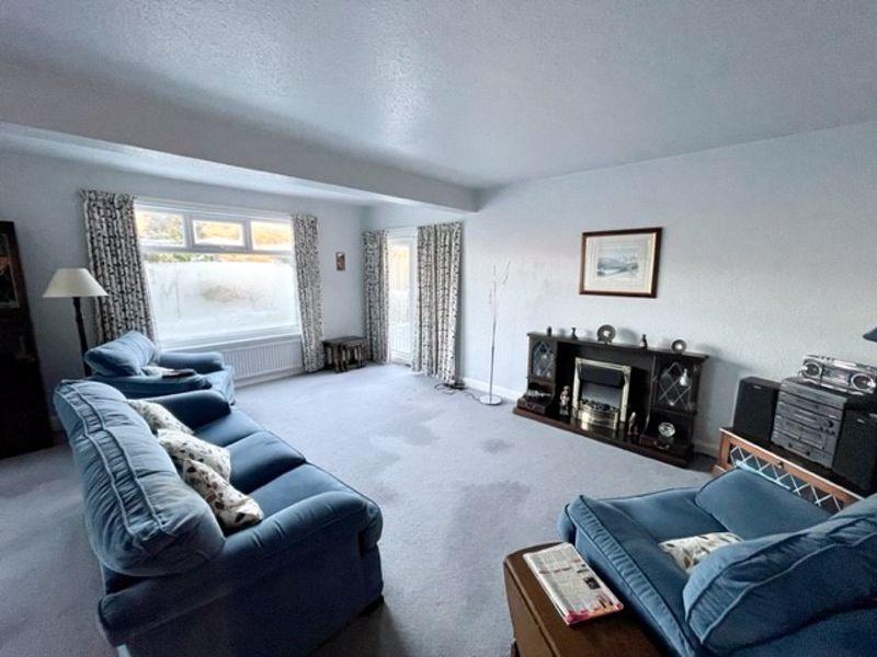 Kebroyd Mount, Kebroyd, Ripponden 2 bed detached bungalow for sale £