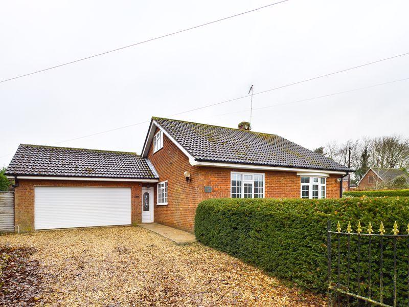Hunters Moon, East Road, Tetford, Horncastle 2 bed bungalow for sale