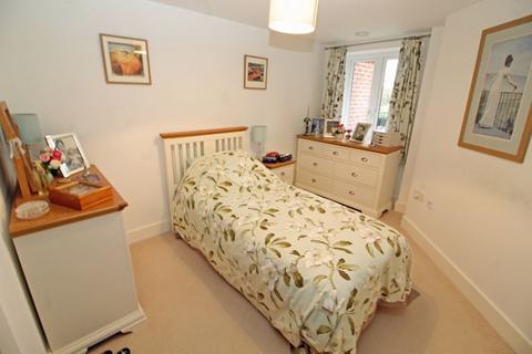 1 bedroom retirement property for sale, Limpsfield Road, South Croydon