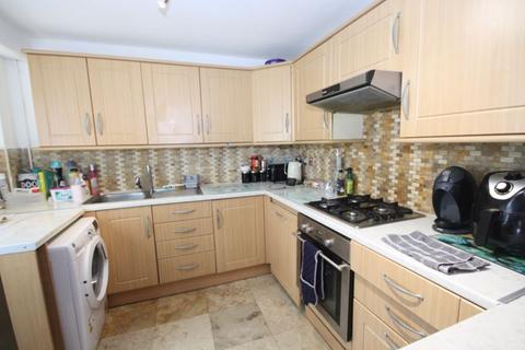 12 Montcalm Close, Hayes, UB4 9HF